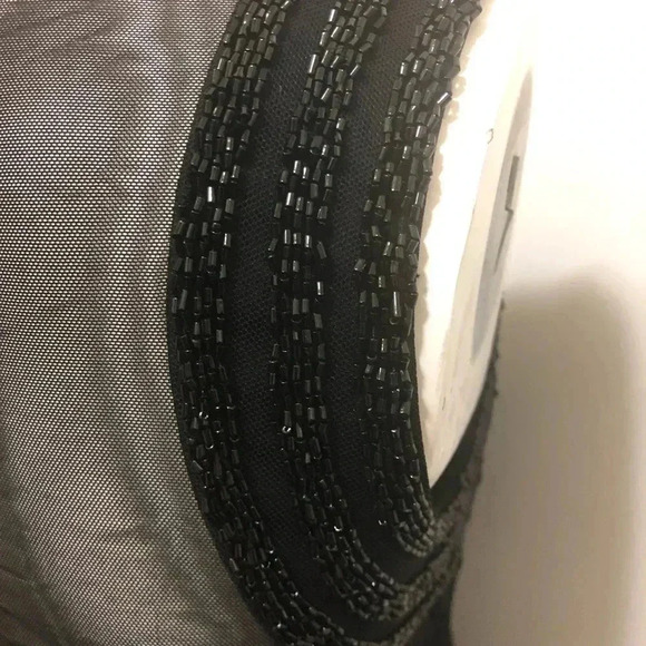 JS Boutique fancy nightgown with Beats - Picture 7 of 8